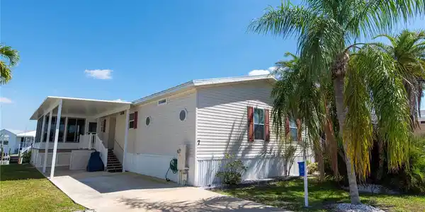 7 HAGUE ROAD