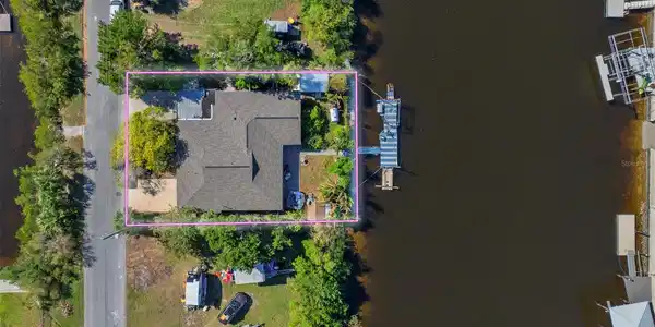 3273 GULF COAST DRIVE
