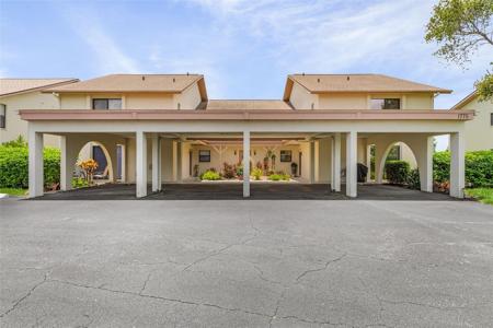 1775 LAKE PLACE