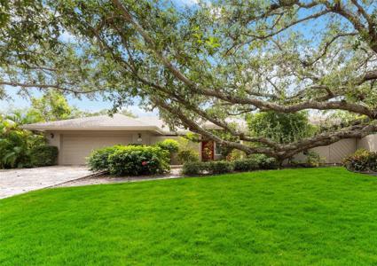 737 TROPICAL CIRCLE