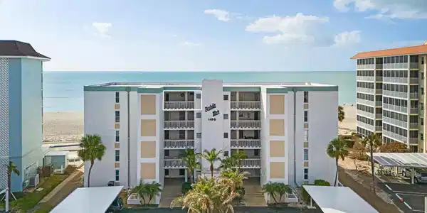 1100 TARPON CENTER DRIVE