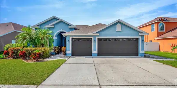 1544 MIRA LAGO CIRCLE