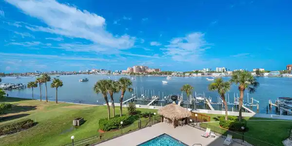 650 ISLAND WAY