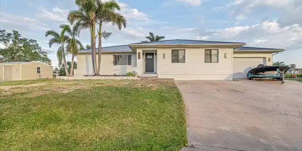 2820 MARLIN COURT