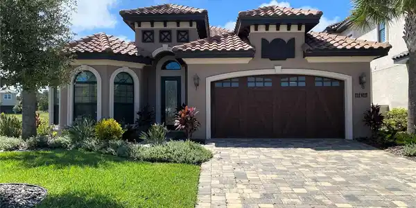 11 RIO VISTA DRIVE