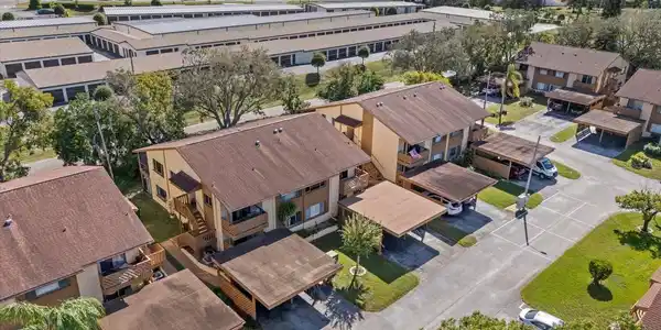 3832 LANYARD COURT