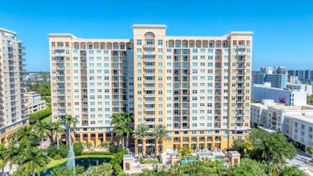750 N TAMIAMI TRAIL