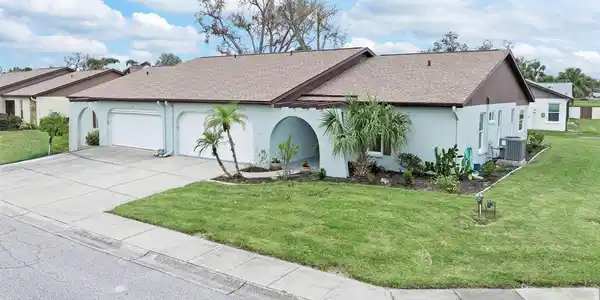 656 LINDEN DRIVE