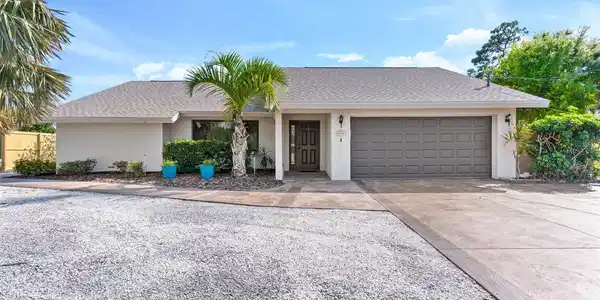2558 OBERON ROAD