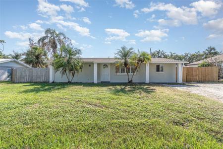 425 TREASURE ROAD