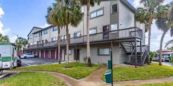 6315 NEWTOWN CIRCLE