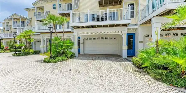 1429 GULF DRIVE N