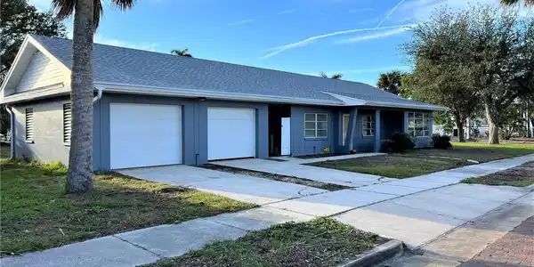 627 PALM AVENUE