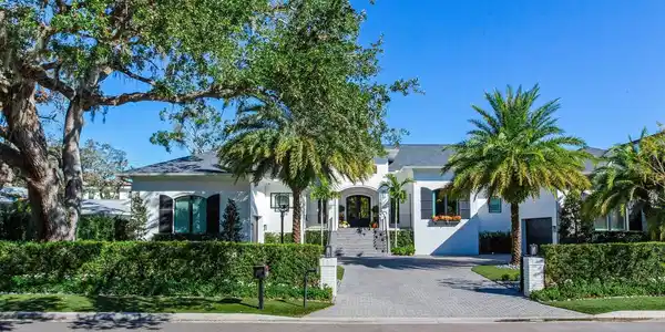 4817 W SUNSET BOULEVARD