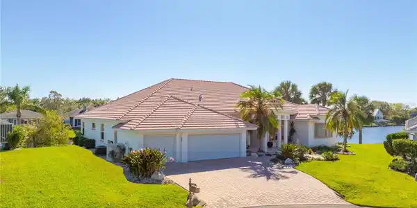 11 COLLINGVILLE COURT