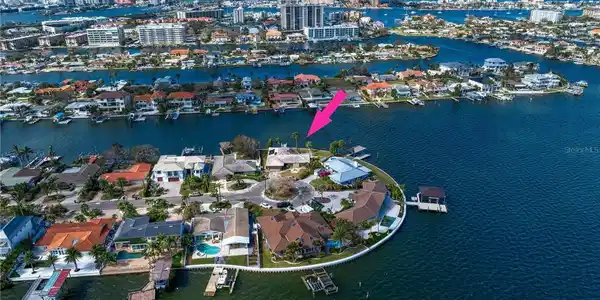324 WINDWARD ISLAND