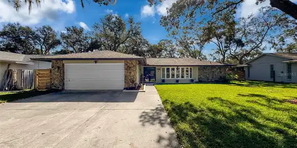 1855 OAK FOREST DRIVE S