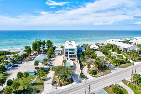 2590 N BEACH ROAD