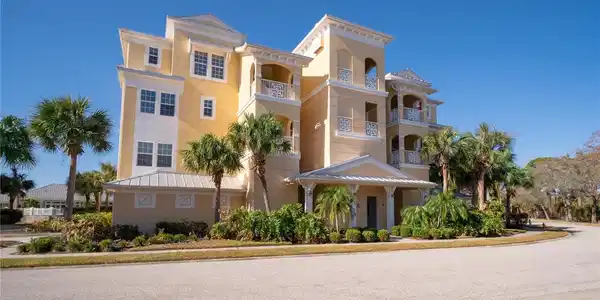 8520 AMBERJACK CIRCLE