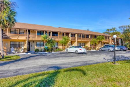 11 QUAILS RUN BOULEVARD
