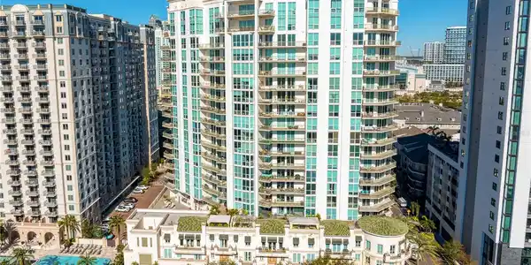 450 KNIGHTS RUN AVENUE