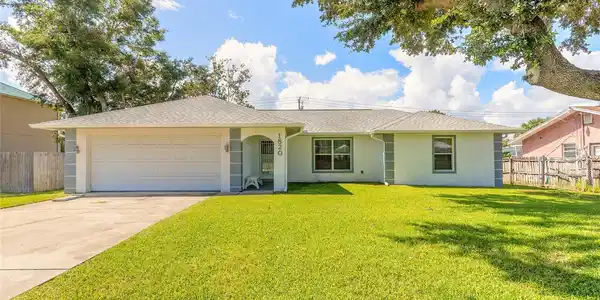 1820 COCO PALM DRIVE