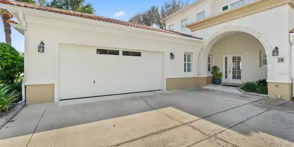 16 VISCAYA DRIVE