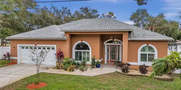 13704 OAK FOREST BOULEVARD S