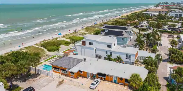 1600 BEACH TRAIL