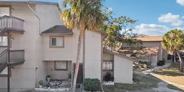 6338 NEWTOWN CIRCLE
