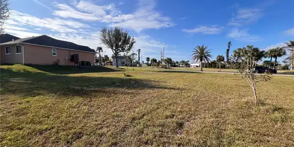24450 YACHT CLUB BOULEVARD