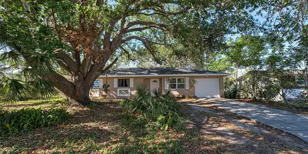 1860 BLUEBIRD LANE