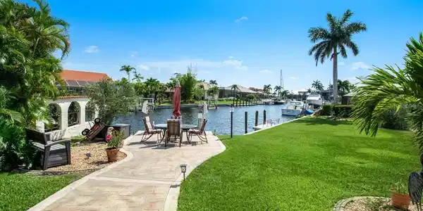 33 HIBISCUS DRIVE