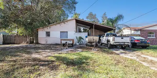 10704 DRUMMOND ROAD