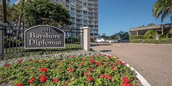 2611 BAYSHORE BLVD