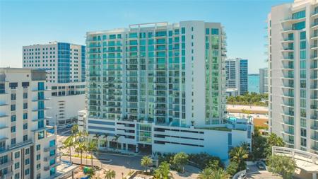 301 QUAY COMMONS