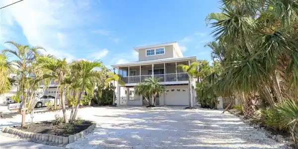 2905 GULF DRIVE