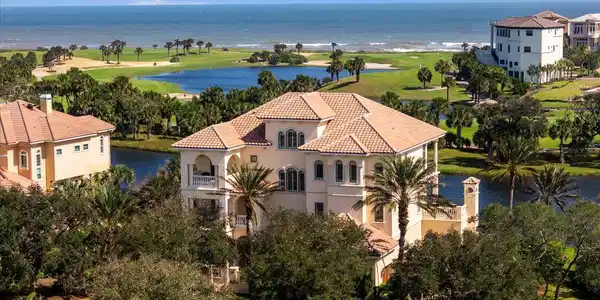 38 NORTHSHORE DRIVE