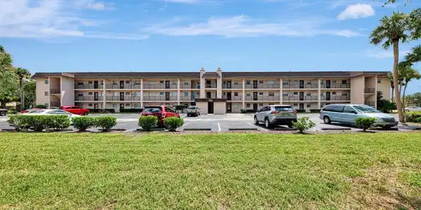 102 CAPRI ISLES BOULEVARD
