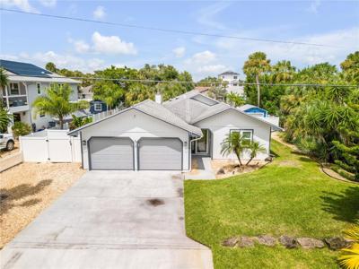 612 YORKSHIRE DRIVE