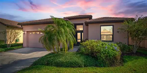 306 SILVER FALLS DRIVE