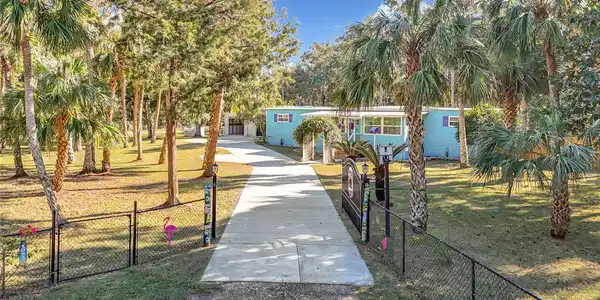 10930 W ROCKHAVEN LANE