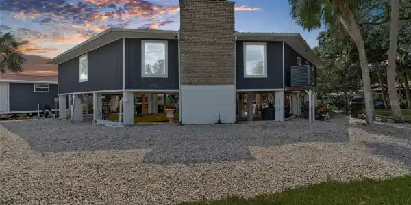 5648 S GARCIA ROAD