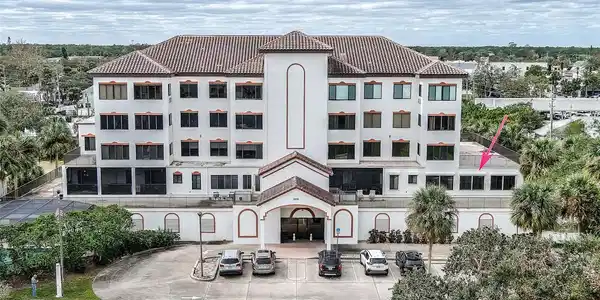 200 S RIVERSIDE DRIVE