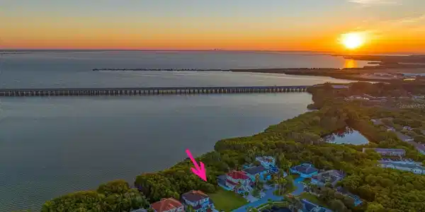 SHORELINE DRIVE