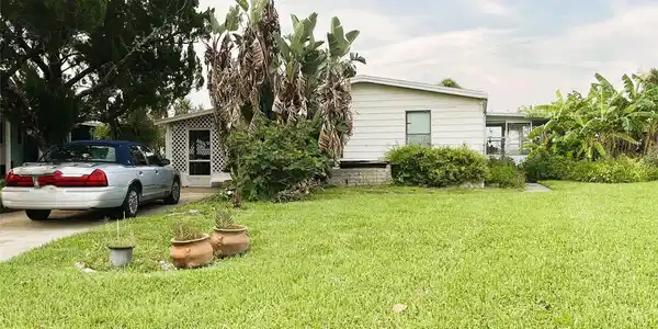 281 GOLDEN BAY BOULEVARD