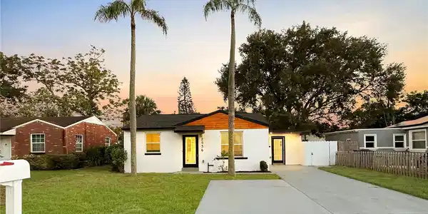 2536 17TH S