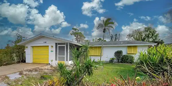 1165 OXFORD DRIVE