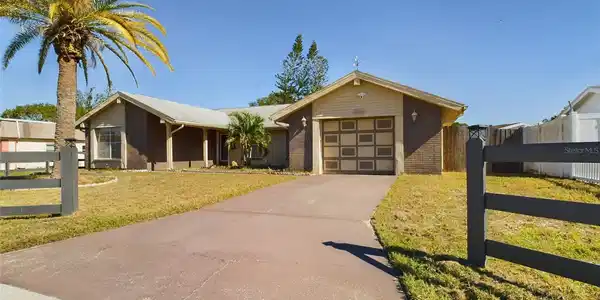 3900 BERWICK DRIVE