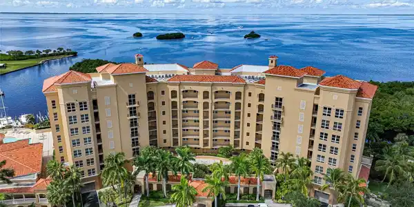 3321 SUNSET KEY CIRCLE